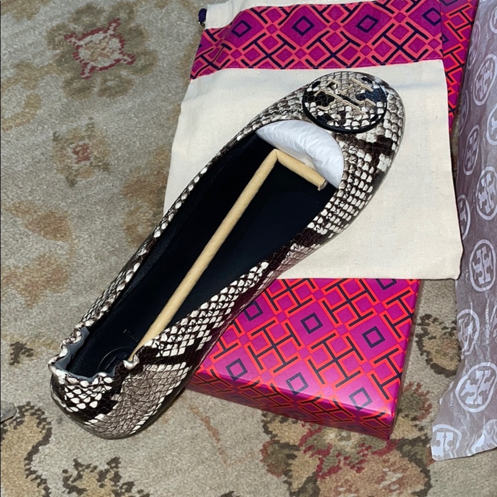 Tory Burch
Minnie Snake-Print Medallion Flats - Picture 2 of 7